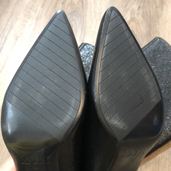 Zara Black Knee High Heeled Boots - Picture 11 of 17